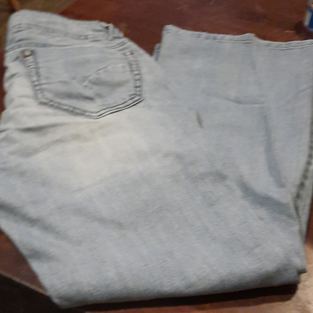 JR GIRLS  DENIM  JEANS. ELLEMENNO .